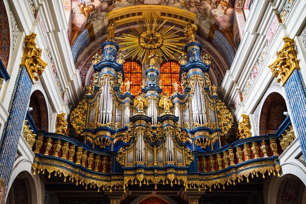 Foto het orgel in de kerk.