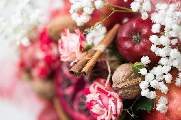 Het originele ongewone eetbare boeket van groenten en fruit