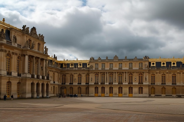 Het paleis van Versailles ligt in het hart van Parijs.