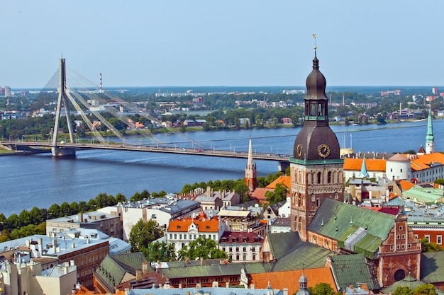 Foto het panoramamening van riga, letland