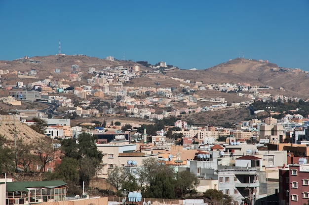 Het panoramische uitzicht op de stad Abha in Saoedi-Arabië