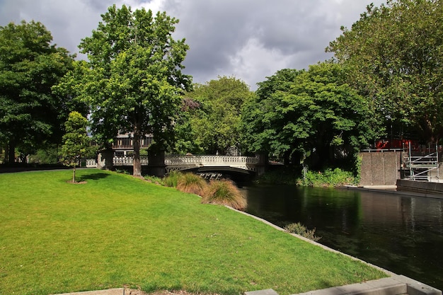 Het park in Christchurch op het zuidelijke eiland Nieuw-Zeeland