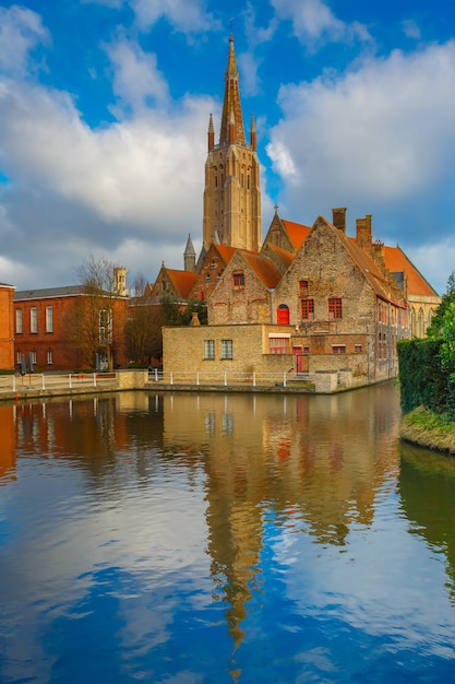 Het pittoreske stadslandschap in Brugge, België