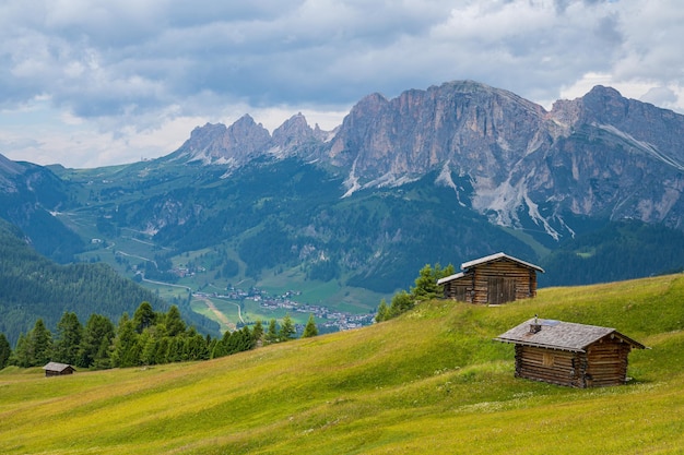 Het plateau van Pralongia in het hart van de Dolomieten, tussen Corvara en San Cassiano