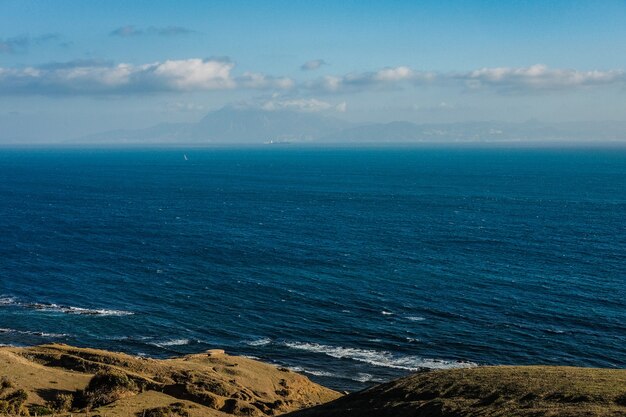 Het prachtige landschap van de Atlantische oceaan