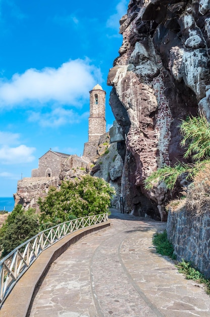 Het prachtige steegje van de oude stad Castelsardo