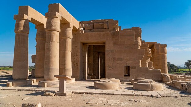 Het Ramesseum is de herdenkingstempel of dodentempel van farao Ramses II Luxor Egypte