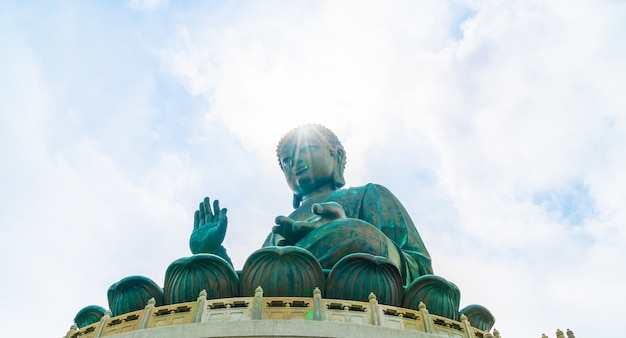 Het reuze standbeeld van Boedha in Ngong Ping, Hong Kong