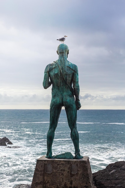 Het standbeeld 'O homem do mar'