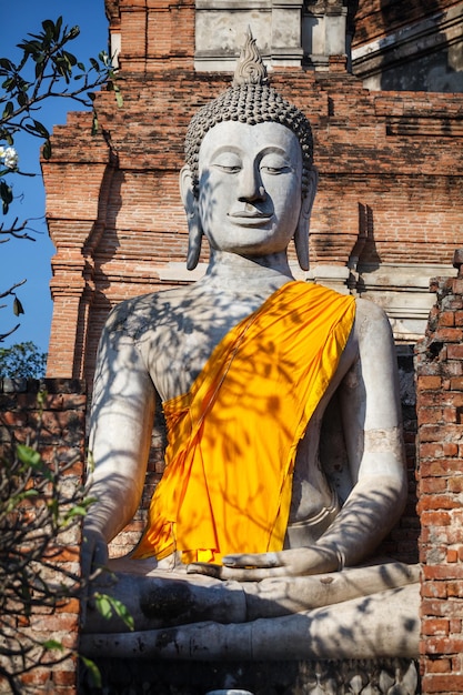 Het standbeeld van Boedha in Thailand