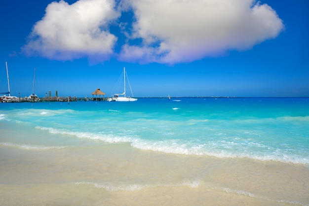 Het strand van cancun playa tortugas in mexico