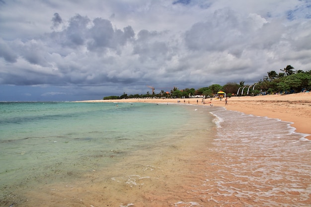 Het strand van Nusa Dua, Bali, Indonesië