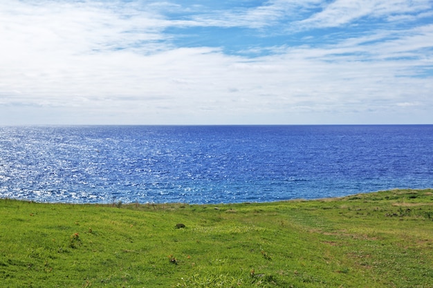 Foto het uitzicht op de stille oceaan op paaseiland, chili