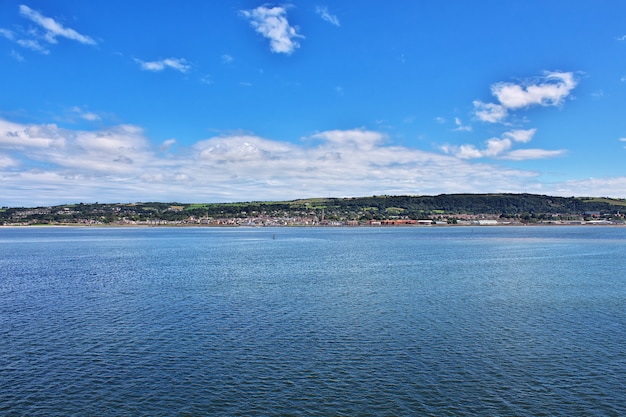 Het uitzicht op St George's Channel