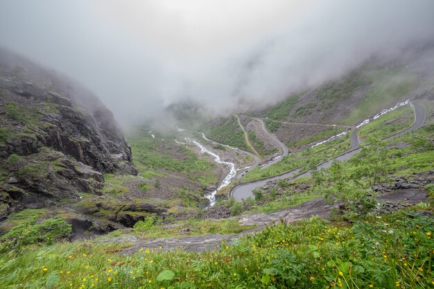 Het uitzicht vanaf de hoogte van de trollstigen, Noorwegen