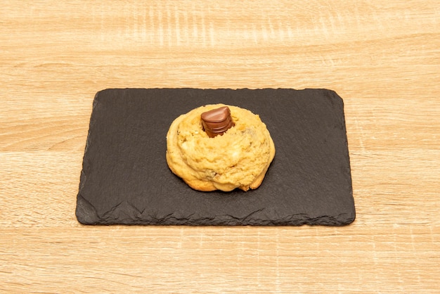 Het woord koekje komt van het Franse woord galette In Frankrijk heet is een ronde of dunne cake of crêpe gemaakt met boekweit deze heeft een stuk zachtere chocolade erin verwerkt