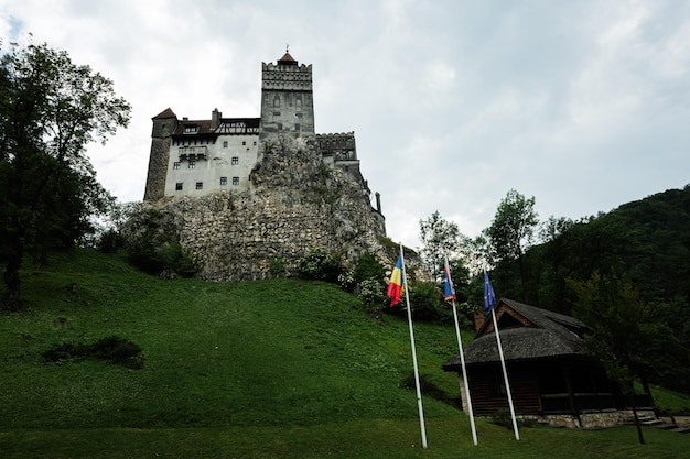 Het Zemelenkasteel in Roemenië Dracula middeleeuws kasteel in de Karpaten Transsylvanië