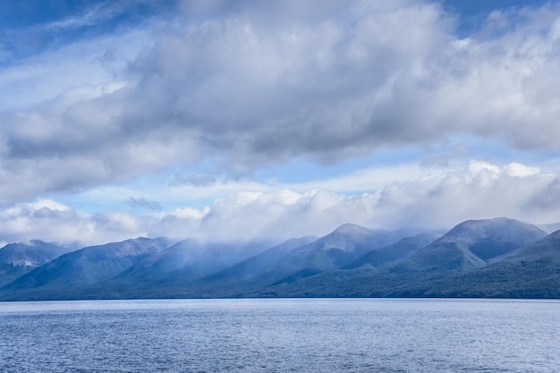 Foto lago nascosto e lago fagnano ushuaia patagonia argentina