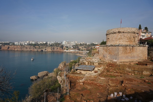 Hidirlik-toren in de oude stad Turkiye van Antalya