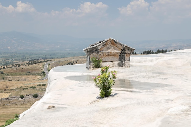 Tomba antica di hierapolis a pamukkale in turchia