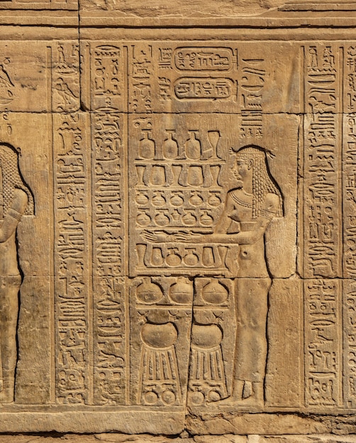 Hiëroglifische gravures in oude tempel