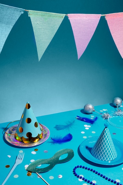 Photo high angle blue party items