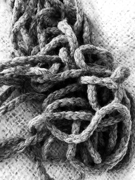 Photo high angle close-up of tangled rope