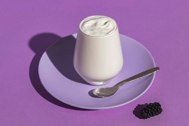 Foto alto angolo di delizioso concetto di yogurt