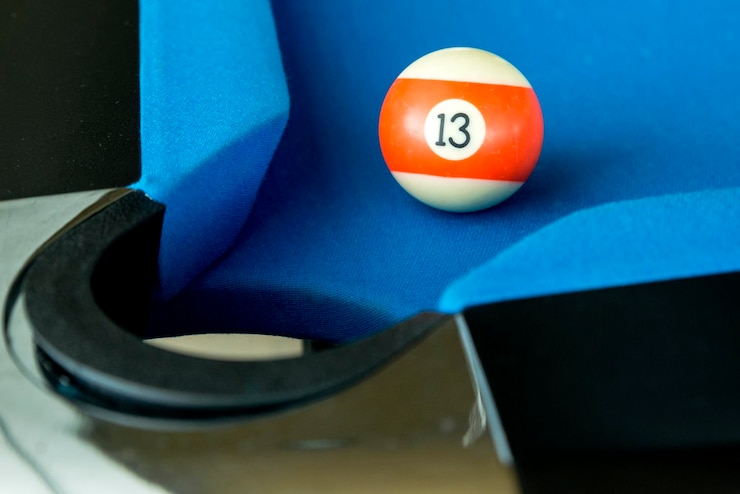 Photo high angle view of ball on table