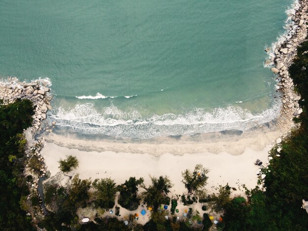 Photo high angle view of beach and sea