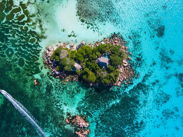 Foto vista ad alto angolo della spiaggia