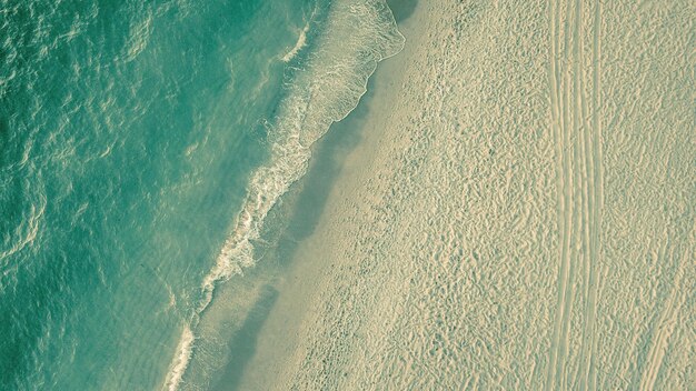 Foto vista ad alta angolazione della spiaggia