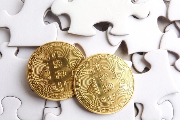 ジグソーピースのビットコインの高角度のビュー