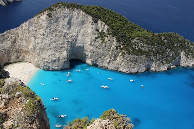 Foto vista ad alto angolo del mare blu