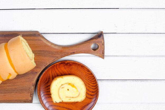 Photo high angle view of bread on table