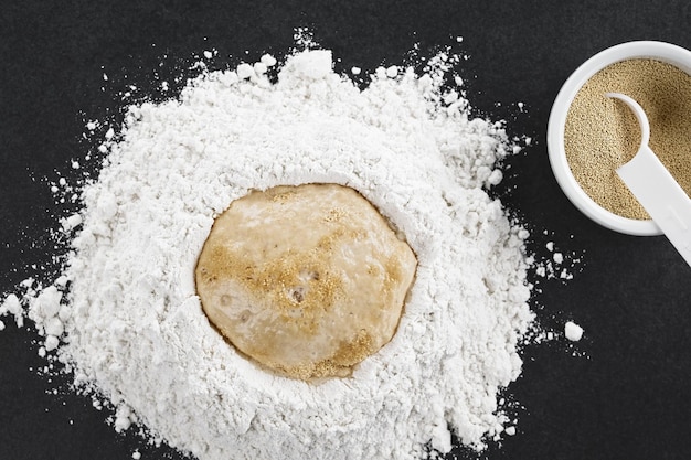 Photo high angle view of bread on table