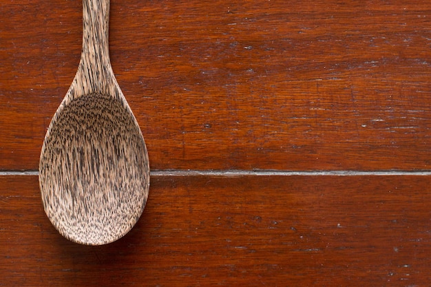 Photo high angle view of bread on wooden table