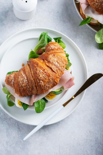 Photo high angle view of breakfast served in plate