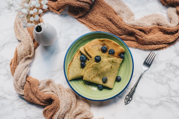 Photo high angle view of breakfast served on table