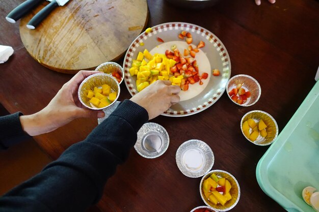 Photo high angle view of breakfast served on table