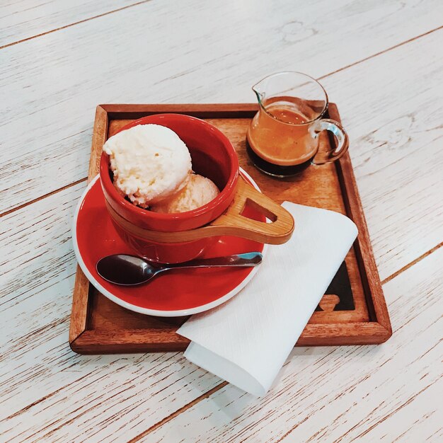 Photo high angle view of breakfast on table