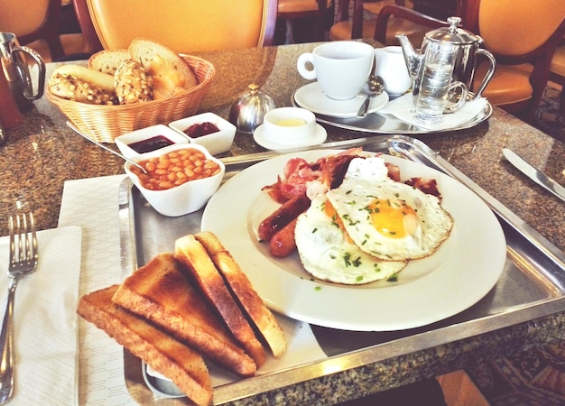 Photo high angle view of breakfast on table