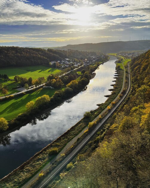 Photo high angle view of bridge over river