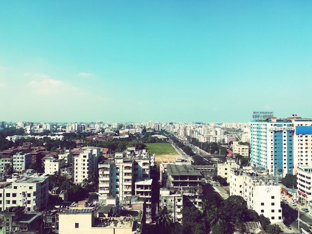 Foto vista ad alto angolo degli edifici contro un cielo limpido