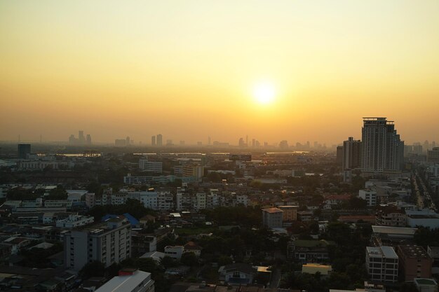 Photo high angle view of buildings against sky during sunset