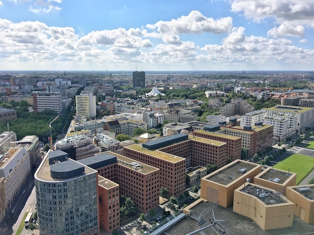 都市の建物の高角度のビュー