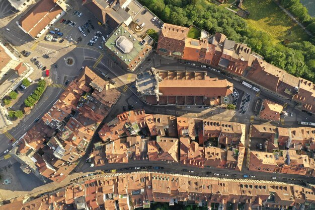 Foto vista ad alta angolazione degli edifici in città