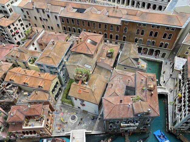 Foto vista ad alta angolazione degli edifici in città