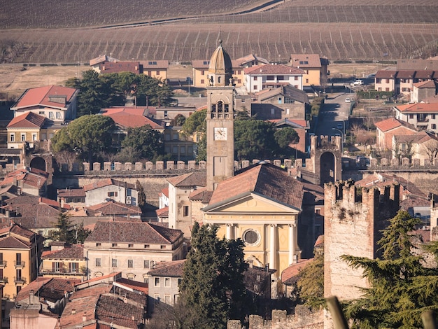 Foto vista ad alta angolazione degli edifici in città