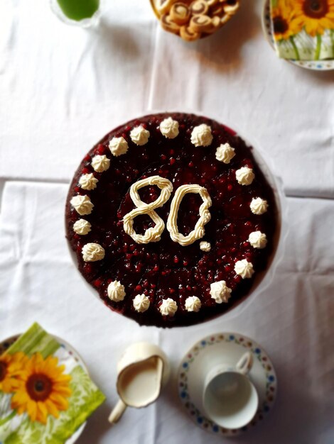 Foto vista ad alta angolazione della torta